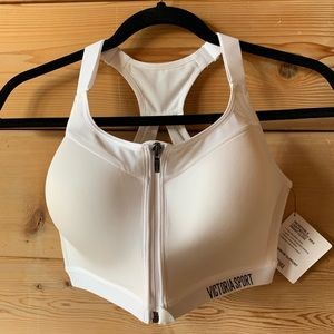 VS brand new sports bra